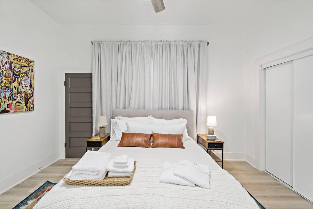 Vila Urban Elegance Retreat San Antonio Exteriér fotografie